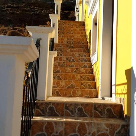 Gompos Apartment - Cozy Apartment Next To The Sea - Amazing Sea View Сими Екстериор снимка